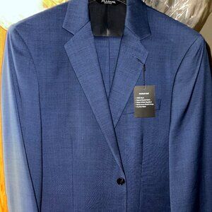 Stunning Jos A Bank Navy Blue Sharkskin Suit